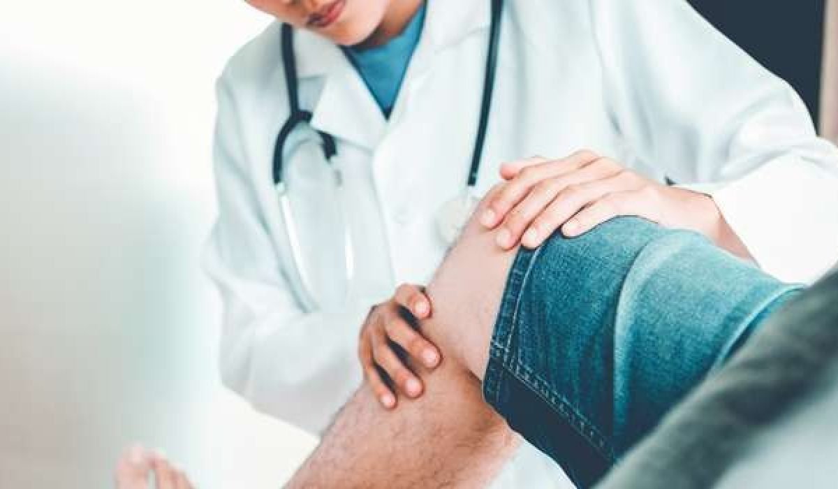 Understanding Knee Pain and the Common Causes and Treatment Options