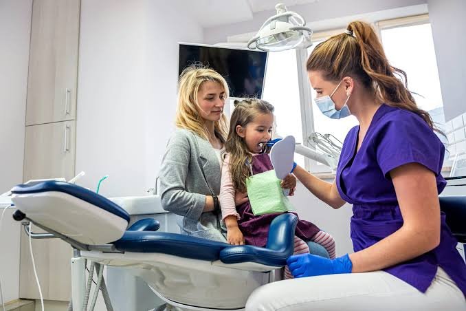 What To Look for When Choosing a Family Dentist